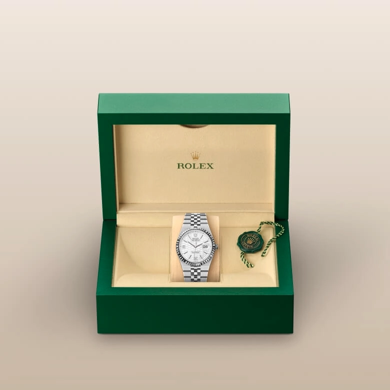 Rolex Land-Dweller in White Rolesor - การผสมผสานระหว่าง Oystersteel และทองคำขาว, M127234-0001 - NGG Timepieces