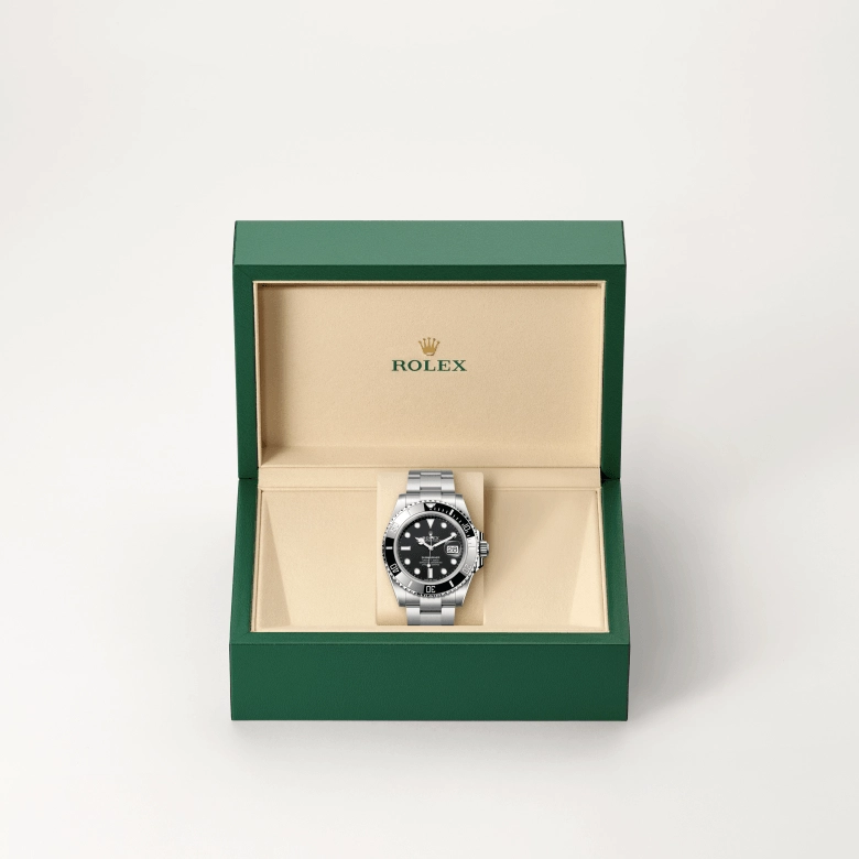 Rolex Submariner in Oystersteel, M126610LN-0001 - NGG Timepieces