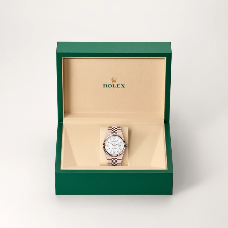 Rolex Land-Dweller in 18 ct Everose gold, M127235-0001 - NGG Timepieces